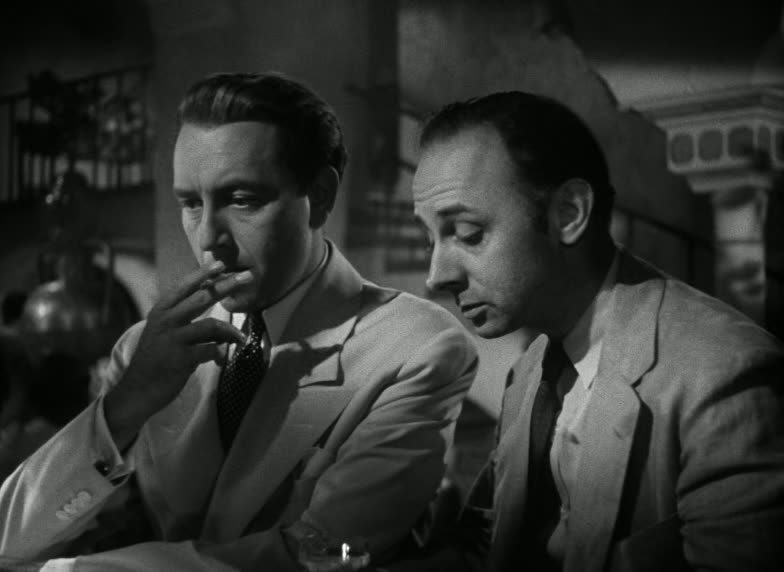 Moment from Casablanca (1942) in 00:29–00:30