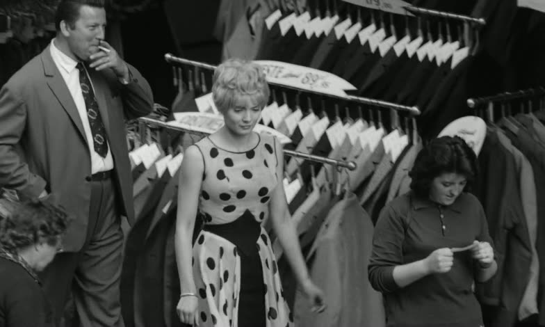 Moment from Cléo from 5 to 7 (1962) in 00:07