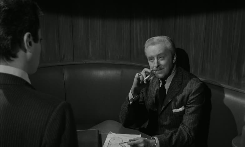Moment from Sweet Smell of Success (1957) in 00:36–00:38